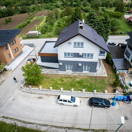 Sunny Corner Apartments Visoko Luaran gambar
