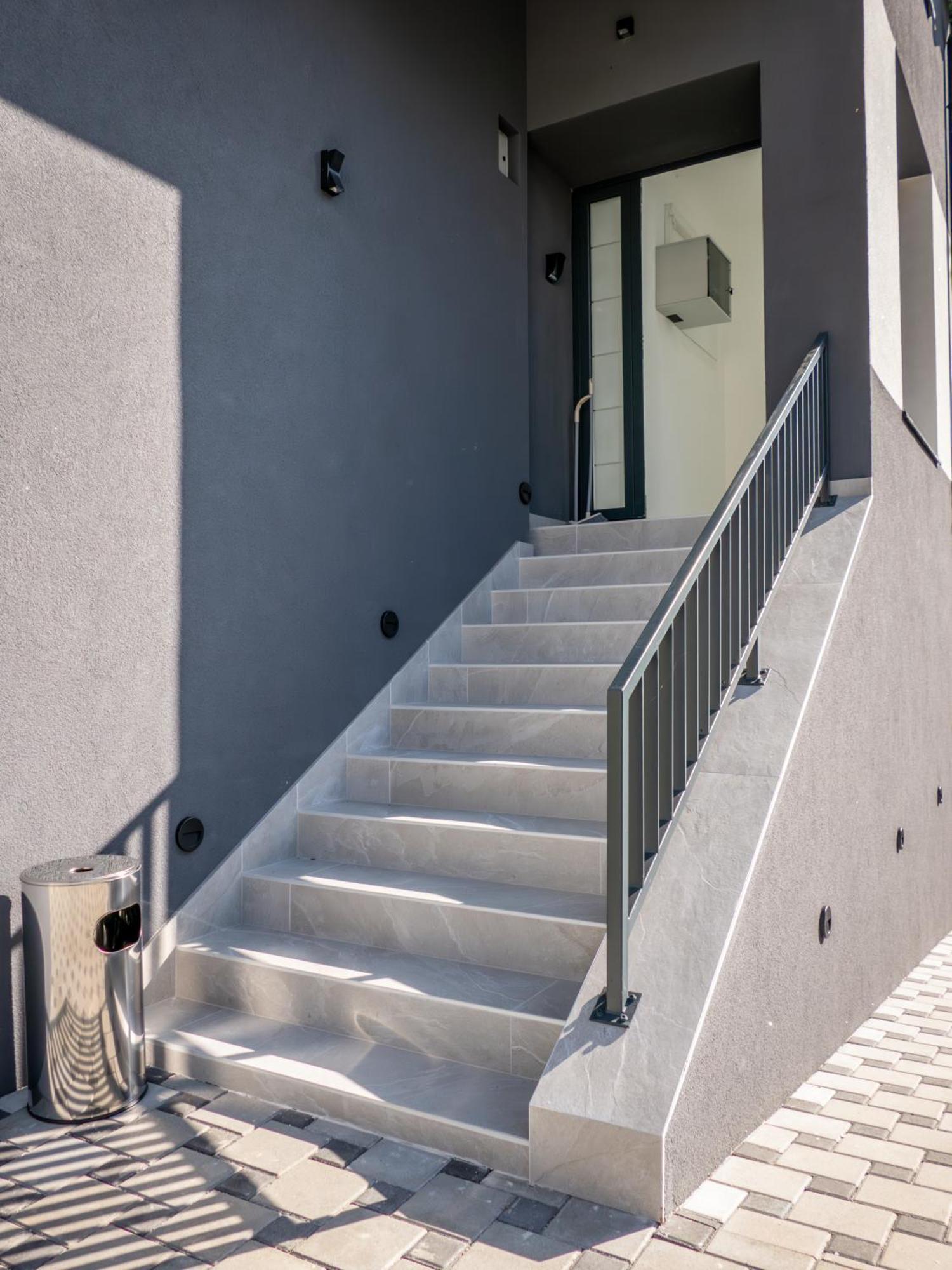 Sunny Corner Apartments Visoko Luaran gambar