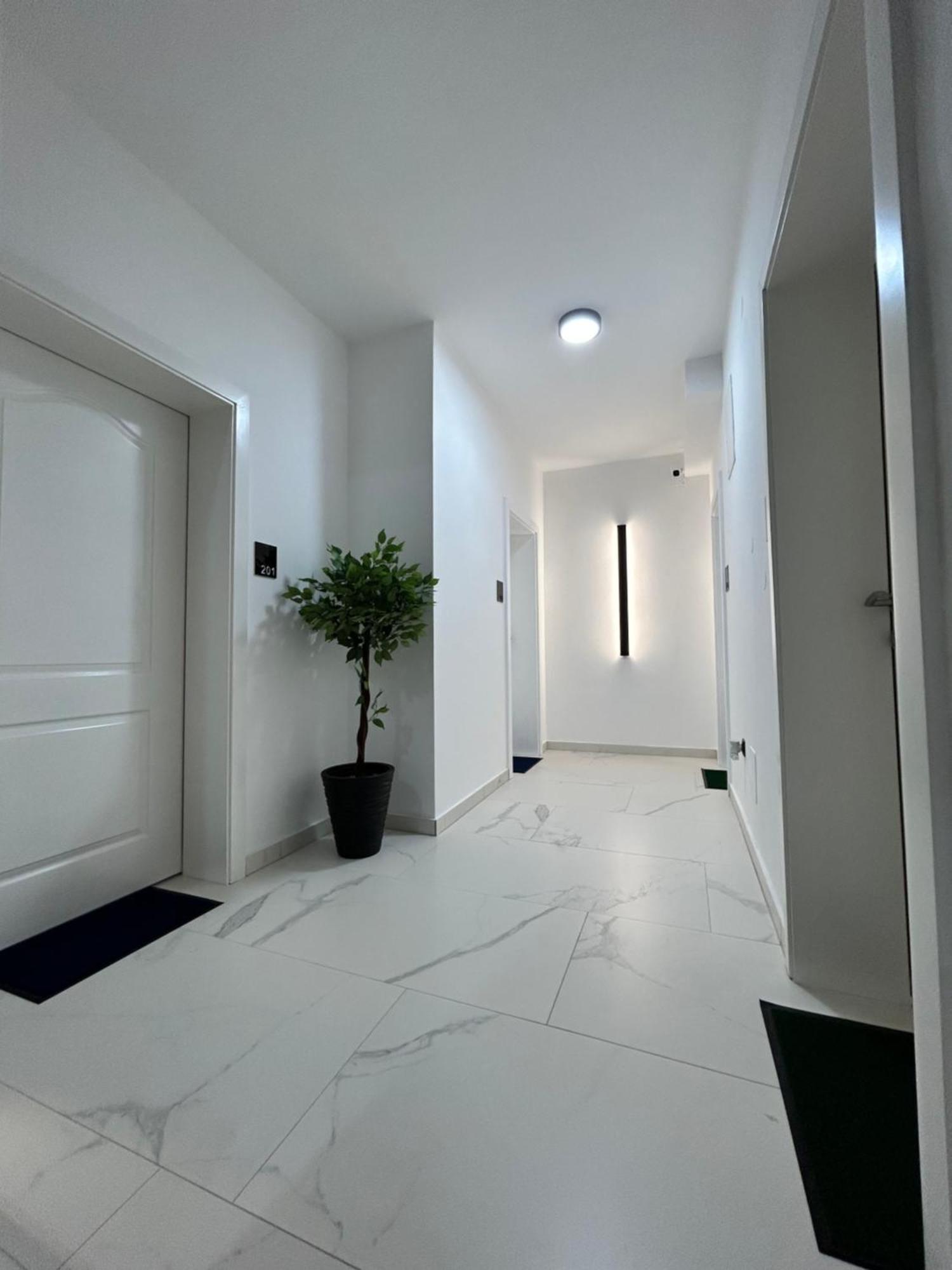 Sunny Corner Apartments Visoko Luaran gambar